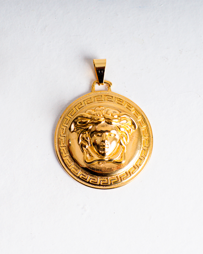 Dije Versace en Oro Laminado 18K